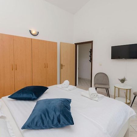 Apartments Anton Vodice Exterior foto